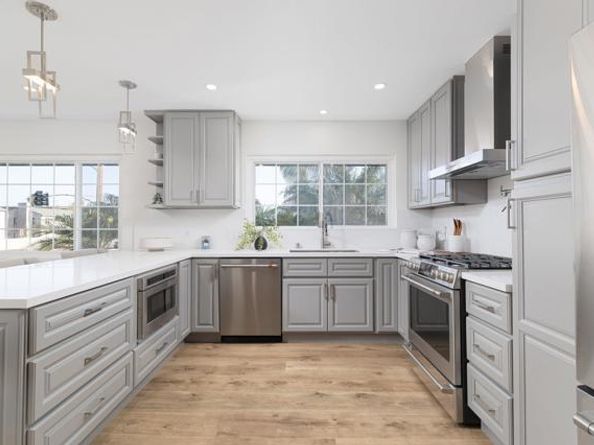 1674 Evergreen Street, San Diego CA 92106