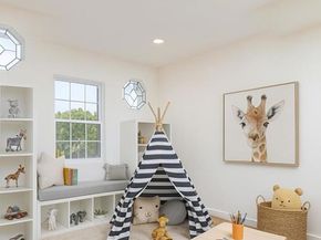 1674 Evergreen Street, San Diego CA 92106