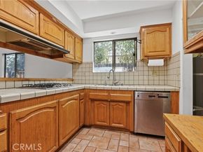 10130 Gerald Avenue, North Hills (los Angeles) CA 91343