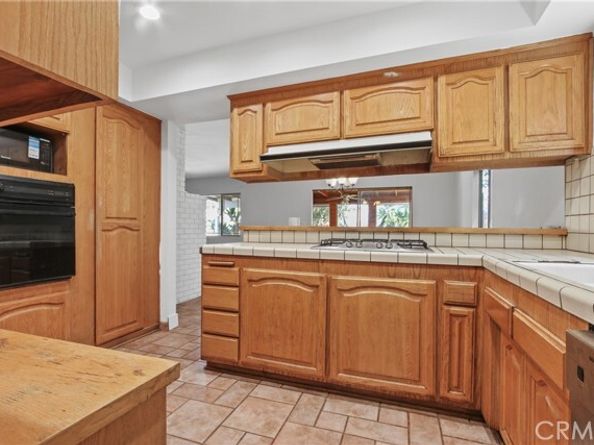 10130 Gerald Avenue, North Hills (los Angeles) CA 91343