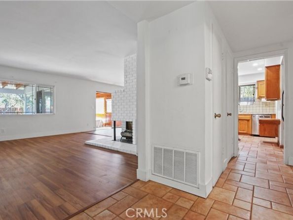 10130 Gerald Avenue, North Hills (los Angeles) CA 91343