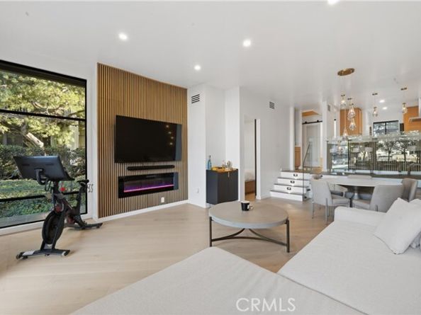 8103 Marina Pacifica, Long Beach CA 90803