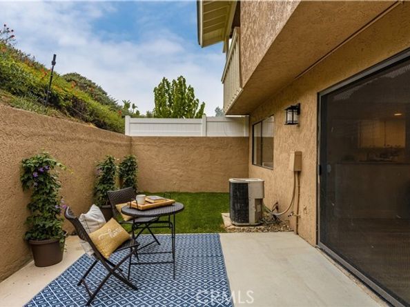 6024 E Silverspur Trail, Anaheim CA 92807