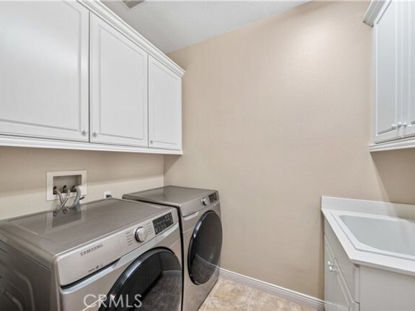 5859 E Treehouse Lane, Anaheim CA 92807