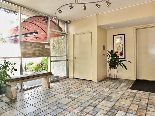 372 Carroll Park 406, Long Beach CA 90814