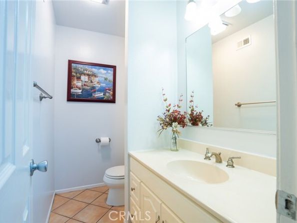 2104 Raymond 4, Altadena CA 91001