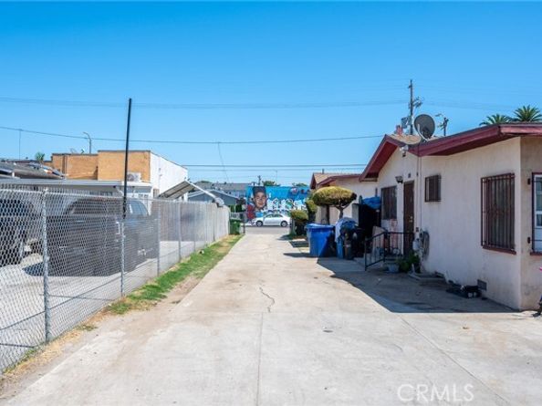 1011 N Wilmington Boulevard, Wilmington (los Angeles) CA 90744