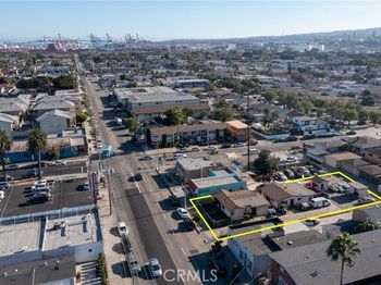 1011 N Wilmington Boulevard