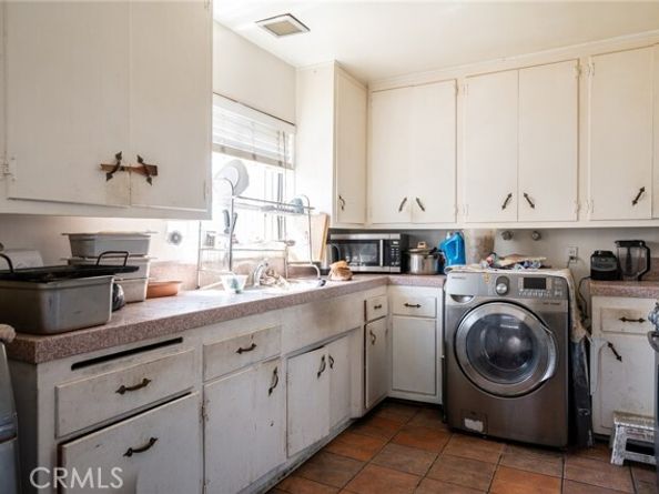 1011 N Wilmington Boulevard, Wilmington (los Angeles) CA 90744