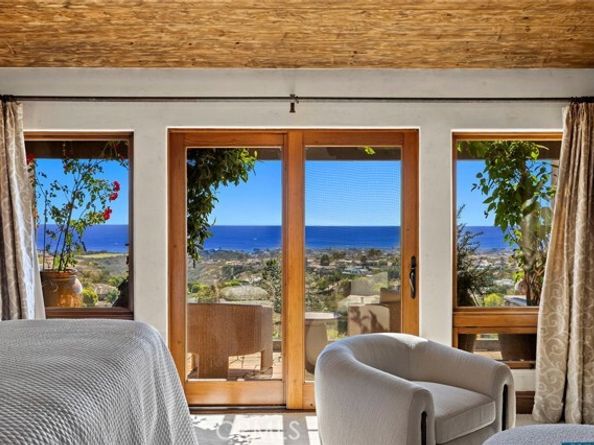 25 San Mateo Way, Corona Del Mar (newport Beach) CA 92625
