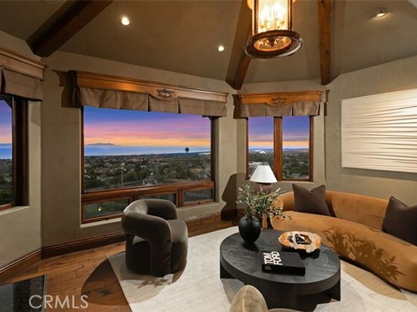 25 San Mateo Way, Corona Del Mar (newport Beach) CA 92625