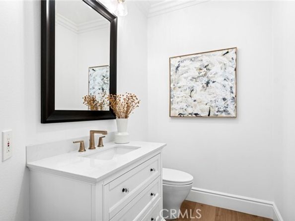 15 Canada Oaks, Laguna Hills CA 92679