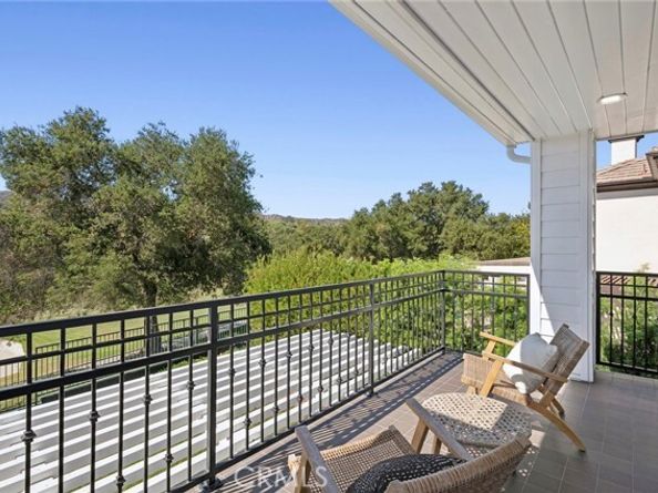 15 Canada Oaks, Laguna Hills CA 92679