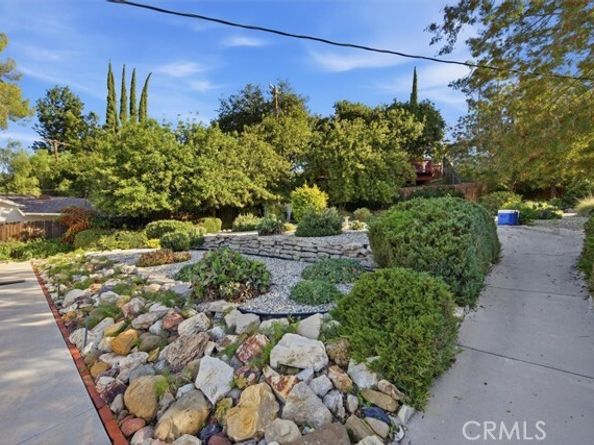 22050 Independencia Street, Woodland Hills (los Angeles) CA 91364