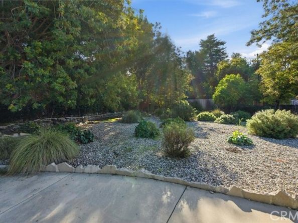 22050 Independencia Street, Woodland Hills (los Angeles) CA 91364