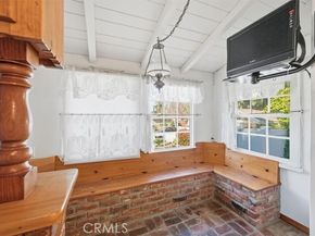 22050 Independencia Street, Woodland Hills (los Angeles) CA 91364