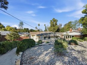 22050 Independencia Street, Woodland Hills (los Angeles) CA 91364