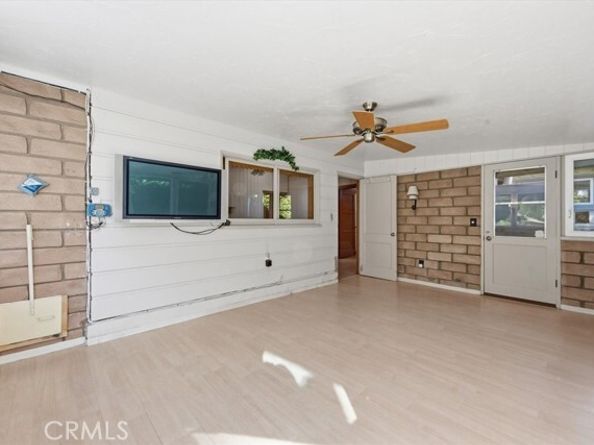 22050 Independencia Street, Woodland Hills (los Angeles) CA 91364