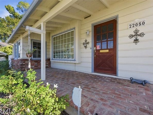 22050 Independencia Street, Woodland Hills (los Angeles) CA 91364