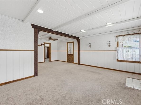 22050 Independencia Street, Woodland Hills (los Angeles) CA 91364