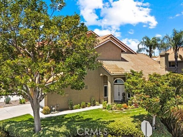 6041 E Queens Drive, Anaheim CA 92807