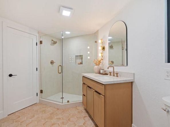 6801 El Fuerte Street, Carlsbad CA 92009