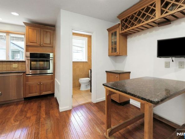 136 Glenwood Avenue, Leonia NJ 07605