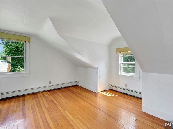 136 Glenwood Avenue, Leonia NJ 07605
