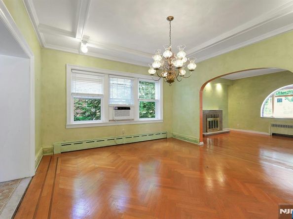 136 Glenwood Avenue, Leonia NJ 07605