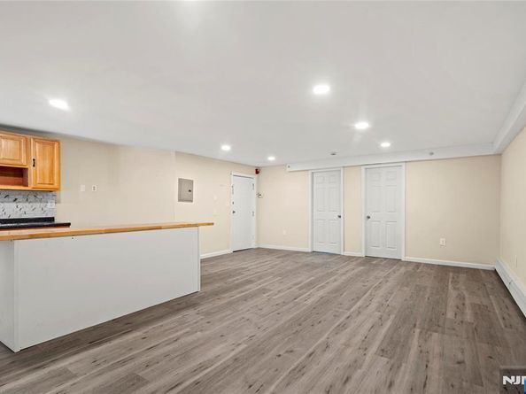 537 27th Street, Union City NJ 07087