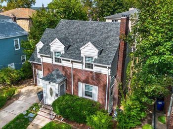 829 Elizabeth Street