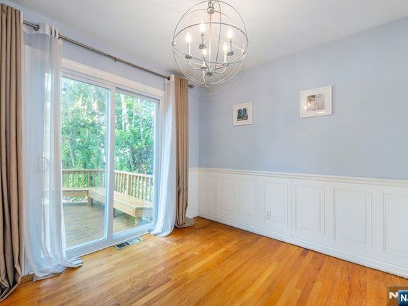 829 Elizabeth Street, Ridgefield NJ 07657