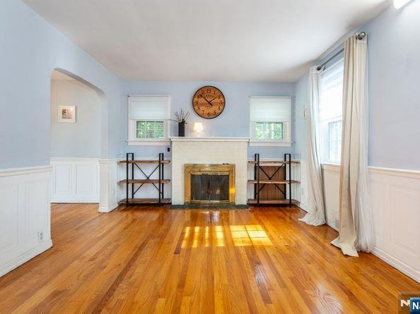 829 Elizabeth Street, Ridgefield NJ 07657