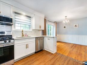 829 Elizabeth Street, Ridgefield NJ 07657