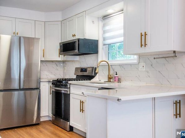 829 Elizabeth Street, Ridgefield NJ 07657