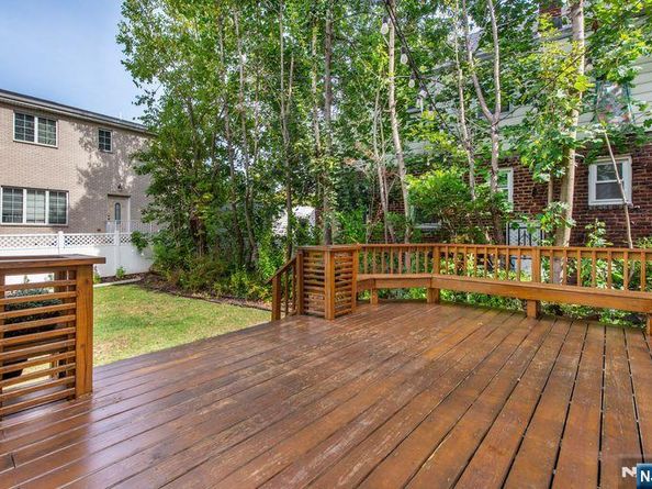 829 Elizabeth Street, Ridgefield NJ 07657