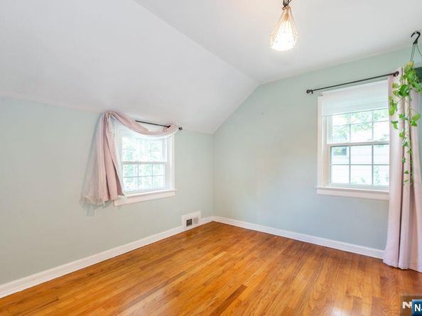 829 Elizabeth Street, Ridgefield NJ 07657