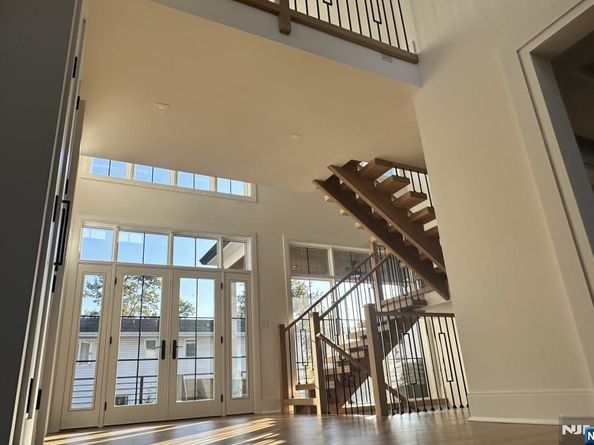 14 Allison Drive, Englewood Cliffs NJ 07632