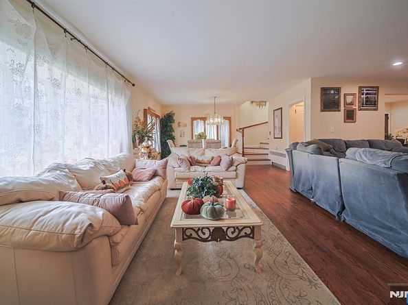 1003 Cumbermeade Road, Fort Lee NJ 07024