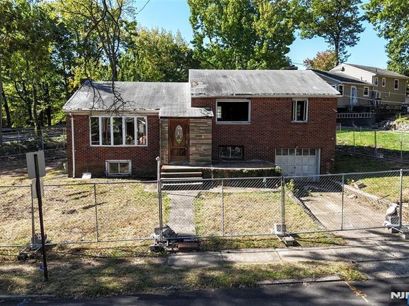 10 Plateau Avenue, Fort Lee NJ 07024