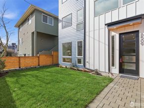 6509 19th Avenue NW, Seattle WA 98117