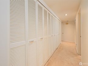 6536 Park Point Lane NE, Seattle WA 98115