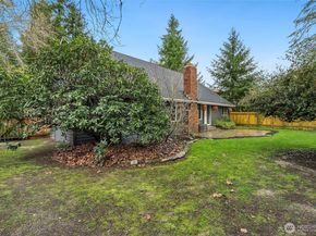 14203 NE 63rd Court, Redmond WA 98052