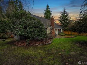 14203 NE 63rd Court, Redmond WA 98052