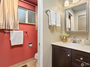 14203 NE 63rd Court, Redmond WA 98052