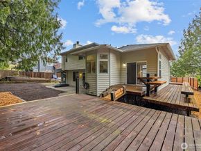 3615 170th Street SW, Lynnwood WA 98037