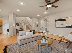 2127 NW Far Country Lane, Issaquah WA 98027