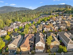 2127 NW Far Country Lane, Issaquah WA 98027