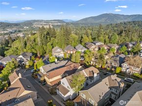 2127 NW Far Country Lane, Issaquah WA 98027
