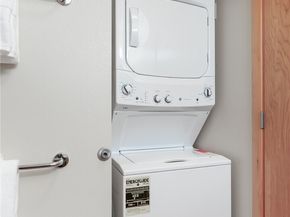 827 Hiawatha Place S 308, Seattle WA 98144